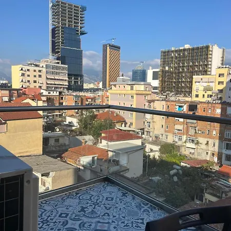 Remarkable ティラナ